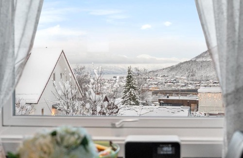 Tromsdalen House | Arctic View House – Tromsdalen Near Fjellheisen