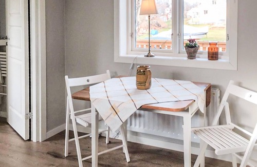 Mjovik House | Are you ready for a vacation for four in this functional charming cottage?
