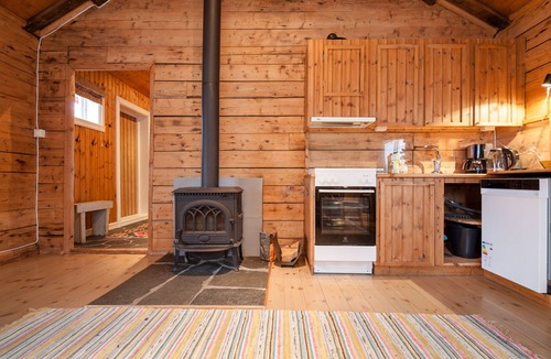 Moskenes Cabin | Aronbua - Valen Cabins