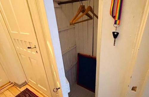 Ullanlinna House | Art gallery room with own entrance at the centre of Helsinki