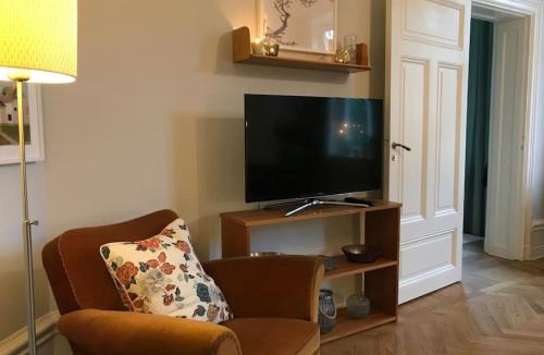 SoFo Apartment | Artistic and light 2 room apartment in SoFo 65sqm