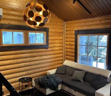 Jamsa House | Arvoneliöt Lomahimos 18