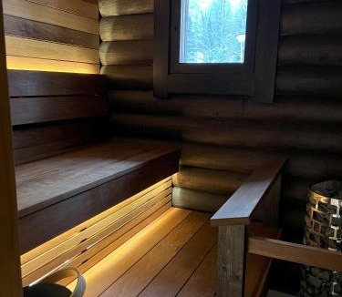 Jamsa House | Arvoneliöt Lomahimos 18