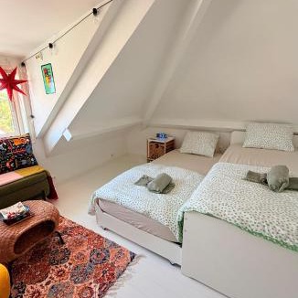 Stavanger House | Asanzo Historic Attic-Traditional Norwegian Home & Warm Indian Hospitality