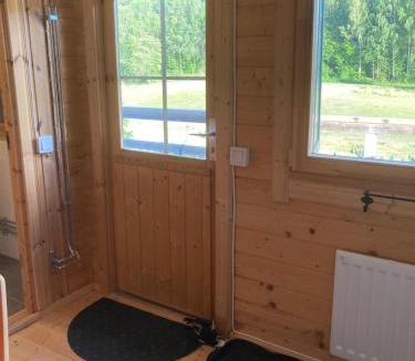 Kolmarden Cabin | Asplunda Gård, Kolmården stuga nr 1