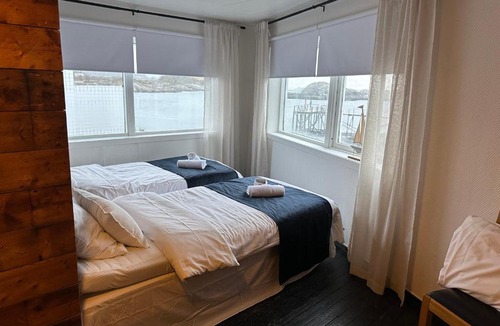Kabelvag Resort | Astra Whale - Waterfront Boutique Hostel in Lofoten