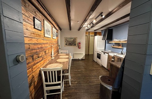 Kabelvag Hostel | Astra Whale - Waterfront Boutique Hostel in Lofoten