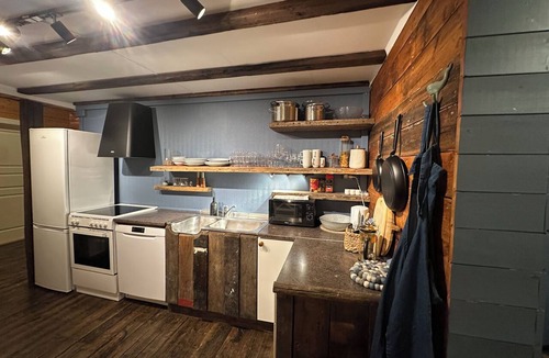 Kabelvag Hostel | Astra Whale - Waterfront Boutique Hostel in Lofoten