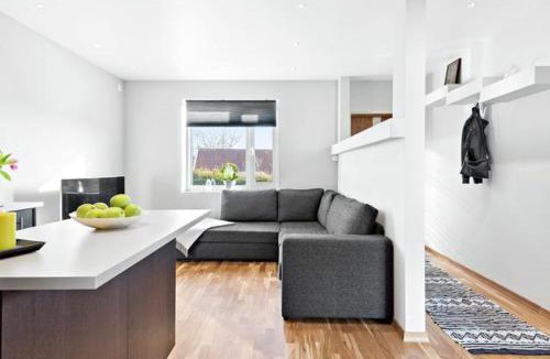 Onsala House | At uncle Rom