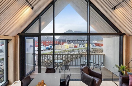 Henningsvaer Apartment | Attraktiv leilighet på kaikanten i Henningsvær