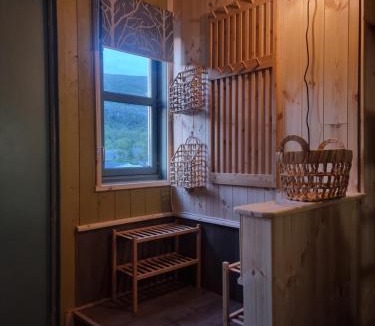 Storfjord Apartment | Aurora Apartment Helligskogen with Sauna