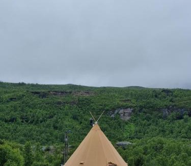 Storfjord Apartment | Aurora Apartment Helligskogen with Sauna