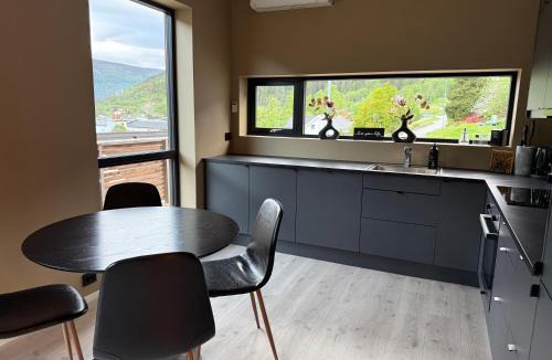 Stryn Apartment | Aurora Apartments - Mountain View