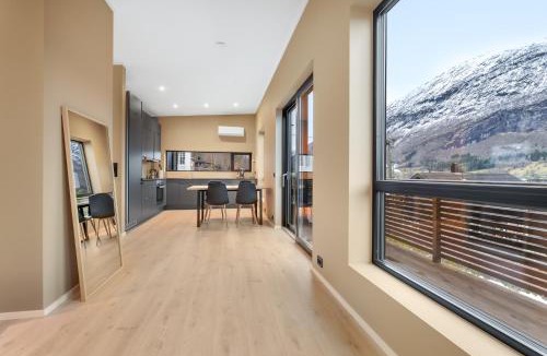 Stryn Apartment | Aurora Apartments - Mountain View