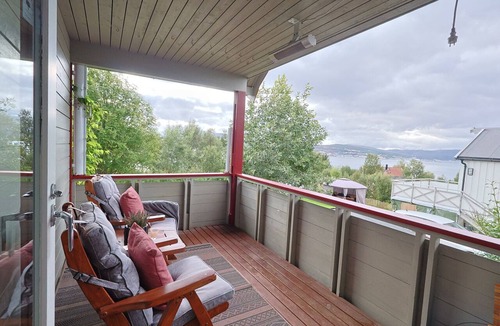 Krokelvdalen House | Aurora House – A Family & Friends Retreat in Tromsø