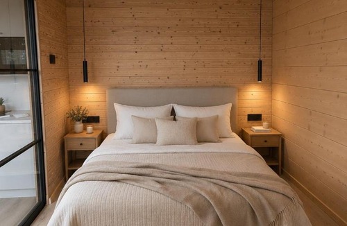 Rovaniemi Apartment | Aurora Log Cabin 2A with sauna, Wifi and free parking