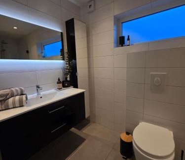 Tromsdalen Apartment | Aurora View Apartment - Free Parking & Walkable City Location