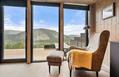 Valle House | Authentic cabin life with Løefjell view