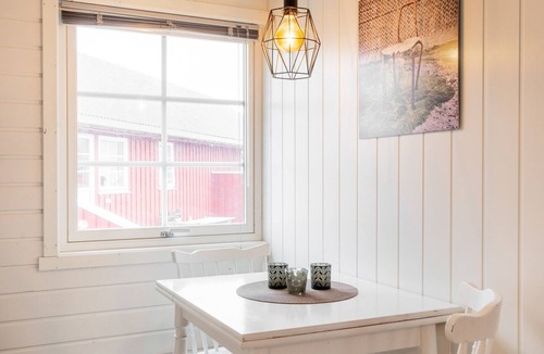 Stamsund Cabin | Authentic Cozy Rorbu