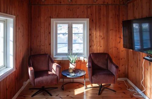 Reine House | Authentic fisherman's cabin in the heart of Reine, Lofoten