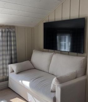 Hol Municipality Ski Chalet | Authentic Norwegian ski chalet for 8 with fireplaces & modern comfort near Geilo ski slopes