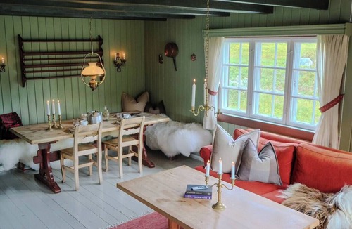 Ustaoset Cabin | Authentic norwegian cabin by Hallingskarvet