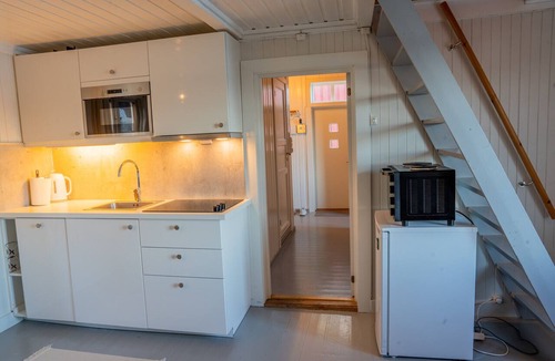 Stamsund Cottage | Authentic rorbu by the sea