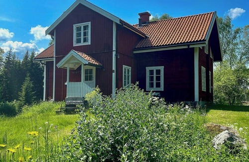Hogsby House | Authentic Småland farmstead with private lake