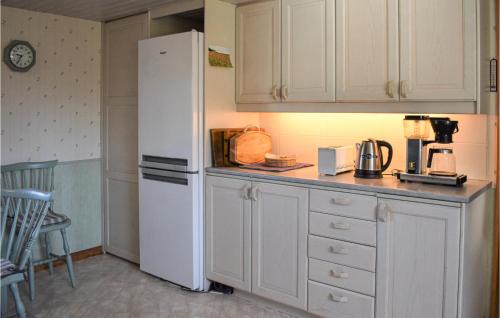 Nybrostrand Apartment | Awesome Apartment In Nybrostrand