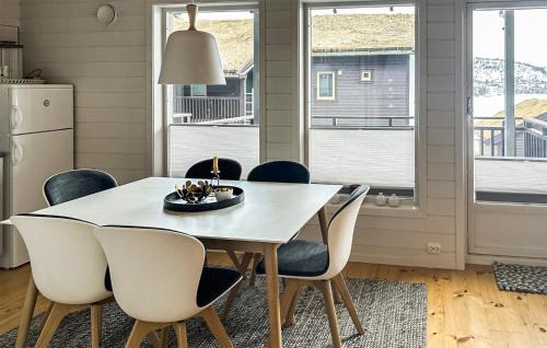 Fidjeland Apartment | Awesome Apartment In Tjørhom