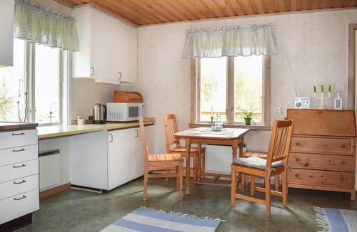 Stora Kilane House | Awesome home in ånimskog with WiFi
