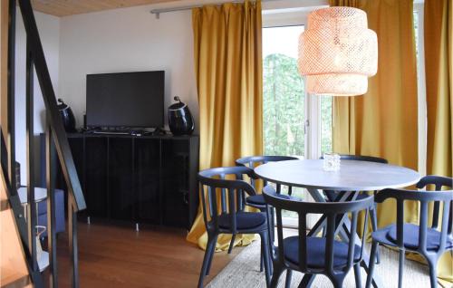 Ostra Sonnarslov House | Awesome Home In Östra Sönnarslöv