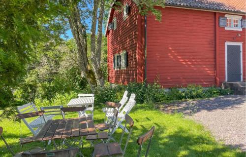 Blackstad House | Awesome Home In Blackstad With Wifi