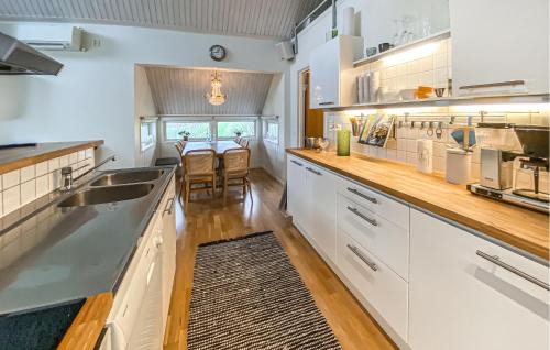 Storlinge House | Awesome Home In Borgholm With Sauna