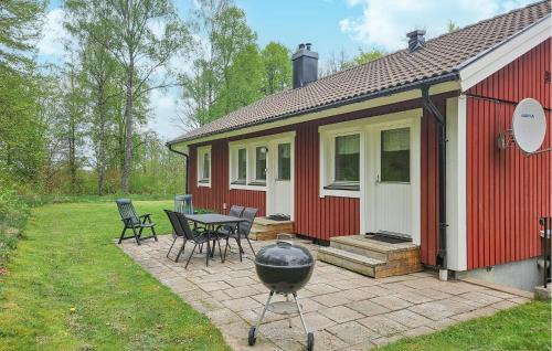 Knared House | Awesome Home In Brånalt With Kitchen