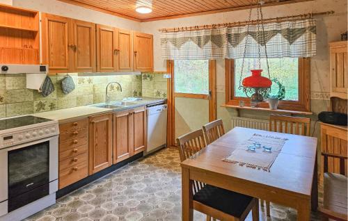 Knared House | Awesome Home In Brånalt With Kitchen