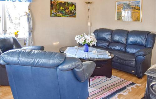 Tanum O House | Awesome Home In Bullaren With Wifi
