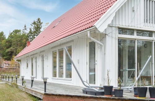 Varmdo House | Awesome home in Djurhamn with kitchen