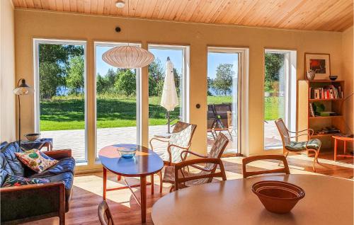Eksjo House | Awesome Home In Ecksjö With Wifi