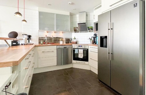 Falkenberg House | Awesome Home In Falkenberg With Wifi