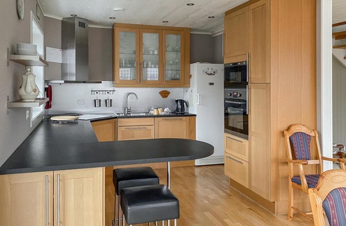 Farsund House | Awesome home in Farsund with WiFi