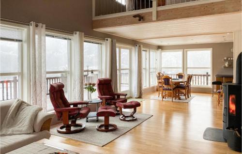 Farsund House | Awesome Home In Farsund With Wifi