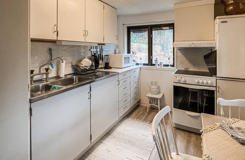 Boras Municipality House | Awesome home in Fristad with WiFi