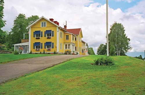 Uddheden House | Awesome home in Gräsmark with sauna