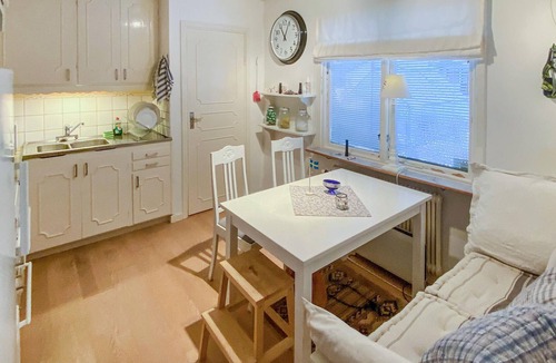 Haverud House | Awesome home in Håverud with kitchen