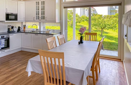 Suldal House | Awesome home in Jelsa with WiFi