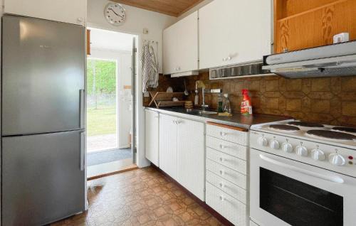 Kungsater House | Awesome Home In Kungsäter With Lake View