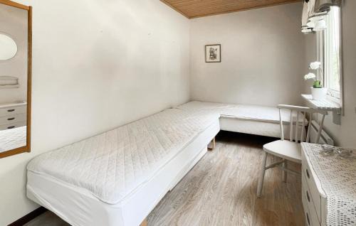 Kungsater House | Awesome Home In Kungsäter With Lake View