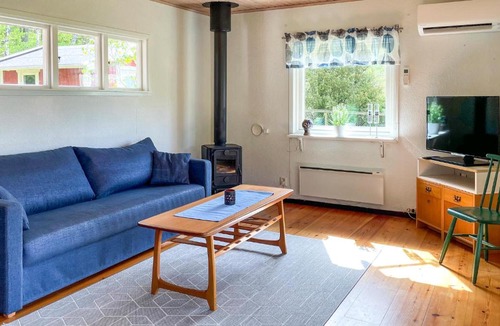 Kungsater House | Awesome Home In Kungsäter With Lake View