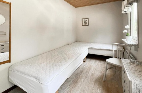 Kungsater House | Awesome Home In Kungsäter With Lake View